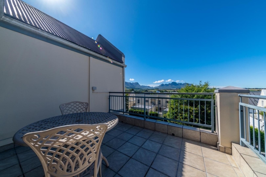To Let 2 Bedroom Property for Rent in Onder Papegaaiberg Western Cape